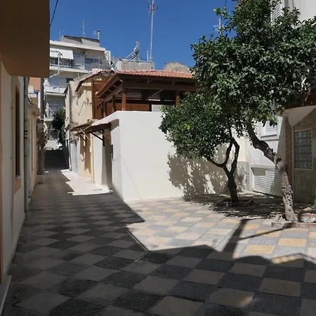 Anassa 1 City Centre House *